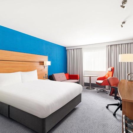 Holiday Inn Express Braintree By Ihg Extérieur photo