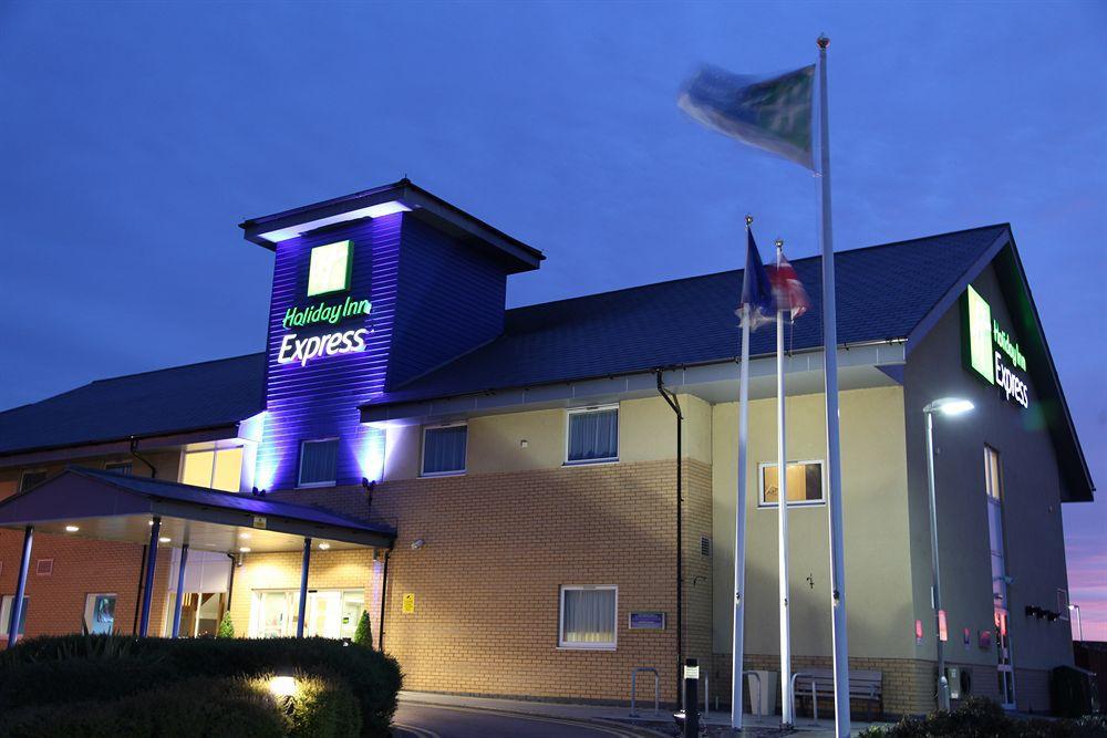 Holiday Inn Express Braintree By Ihg Extérieur photo