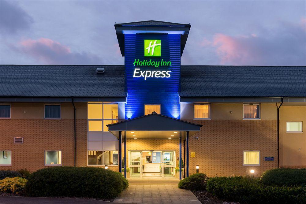 Holiday Inn Express Braintree By Ihg Extérieur photo