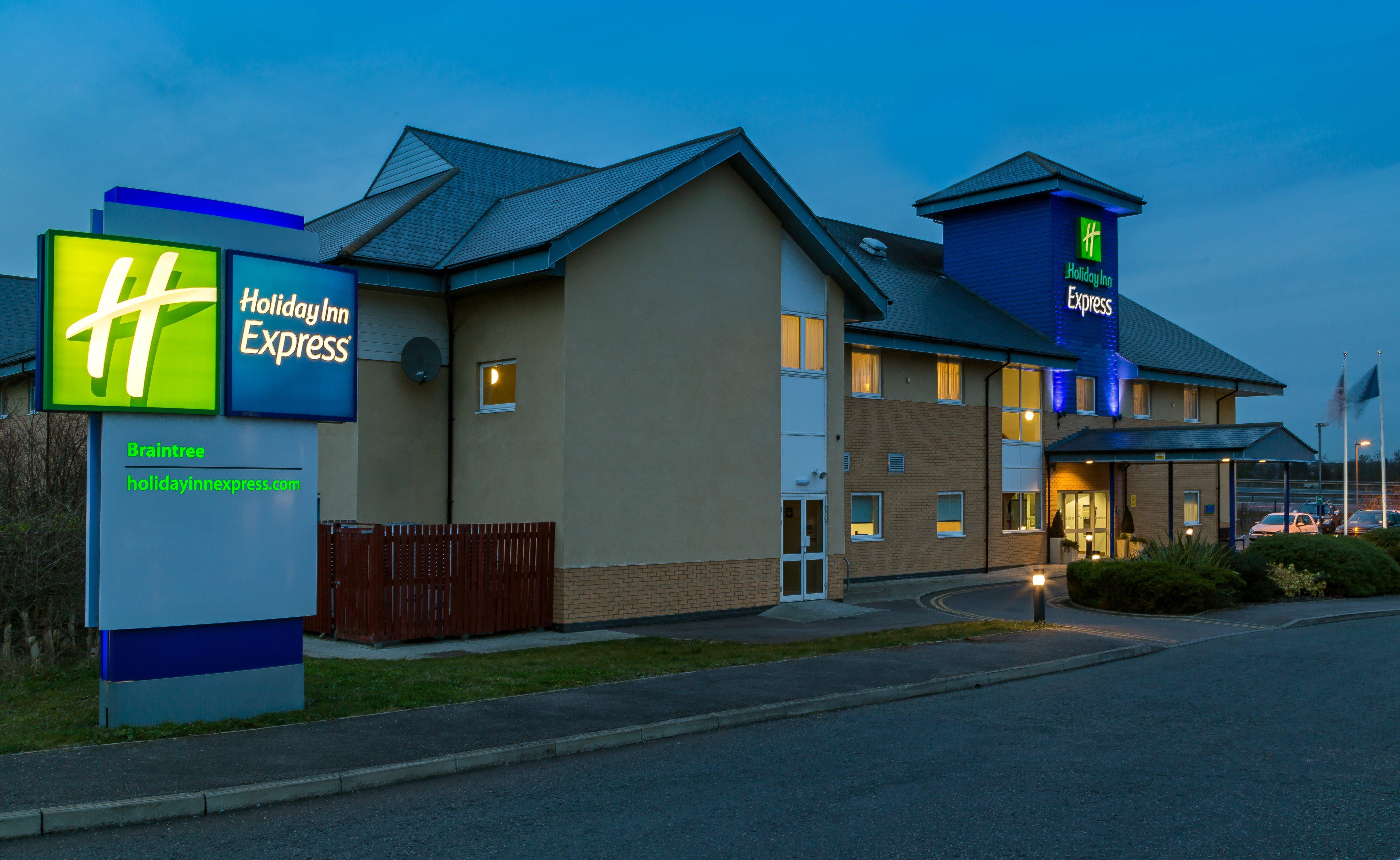 Holiday Inn Express Braintree By Ihg Extérieur photo