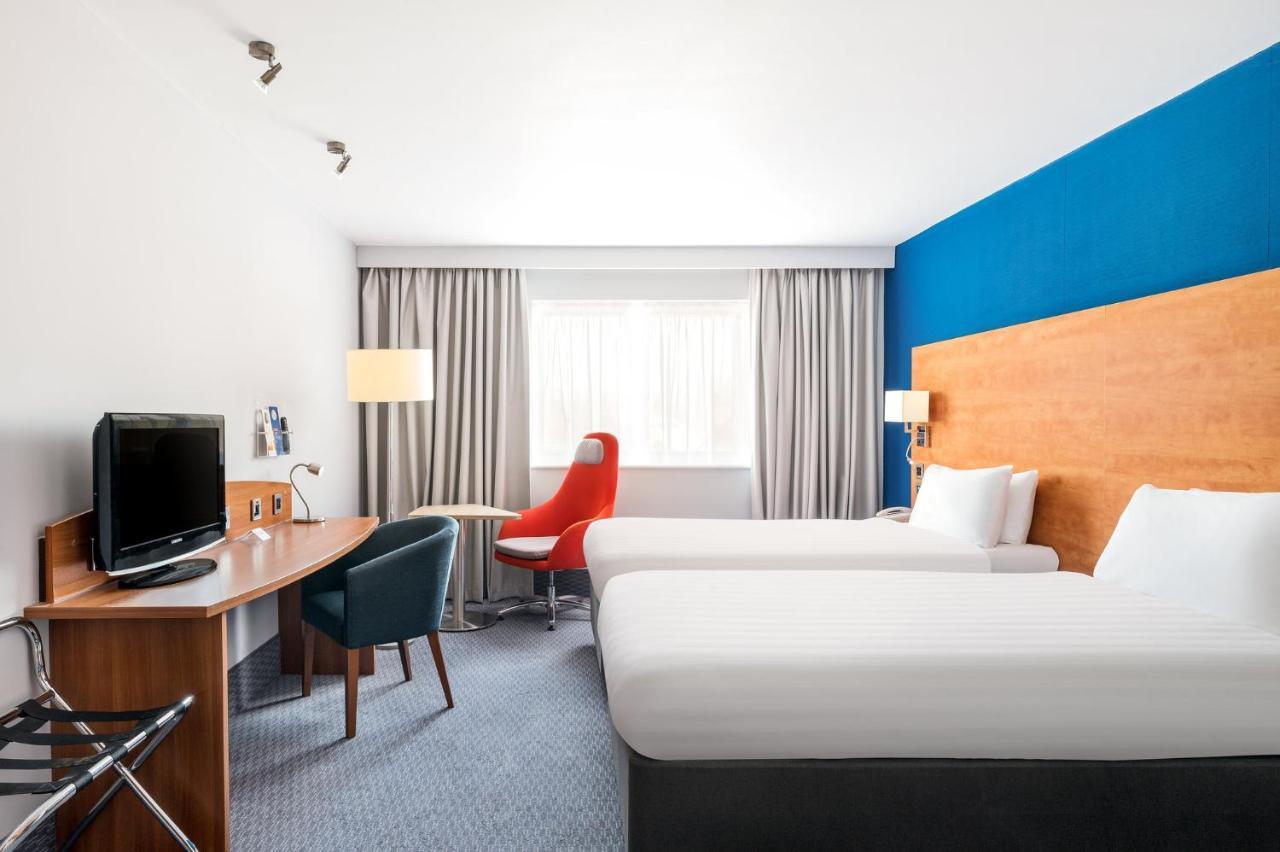 Holiday Inn Express Braintree By Ihg Extérieur photo