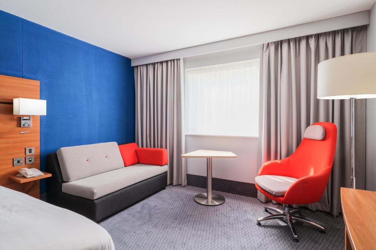 Holiday Inn Express Braintree By Ihg Extérieur photo